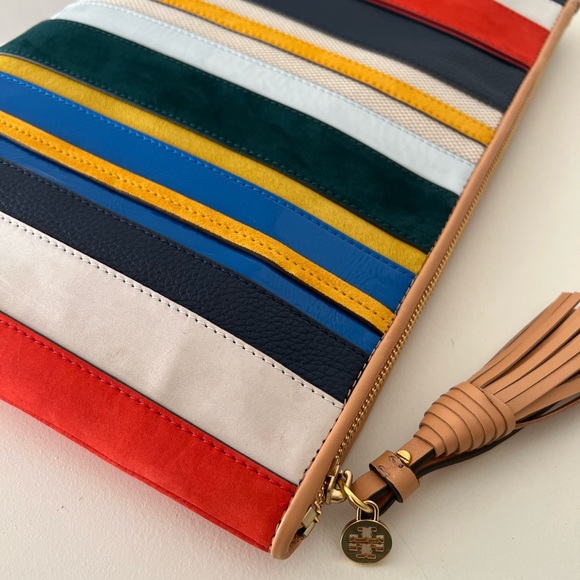 Brand new, without tag, Tory Burch Balloon Stripe oversized clutch pouch - Picture 4 of 8